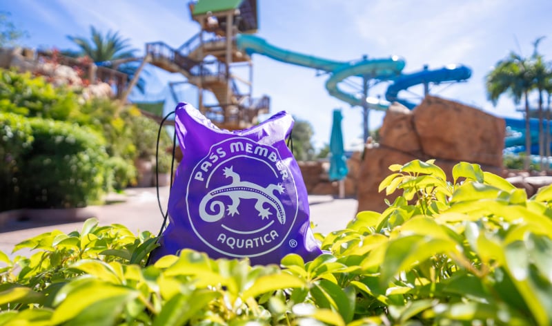 Aquatica Orlando Annual Pass drawstring bag