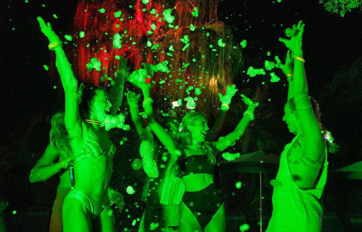 aqua glow dance party