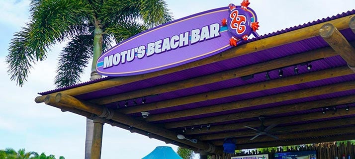 Motus Beach Bar at Aquatica Orlando