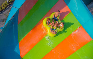 Thrill down KareKare Curl at Aquatica Orlando