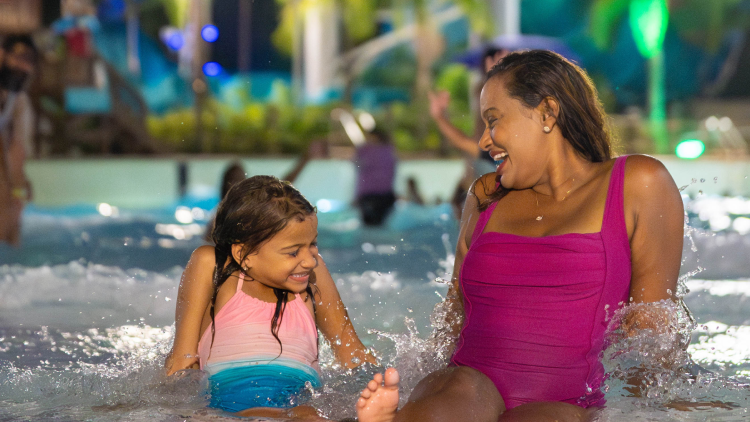 Aquatica Orlando AquaGlow
